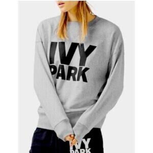 Ivy Park L Gray Top Athletic Beyoncé Logo Spellout Crewneck Pullover Sweatshirt